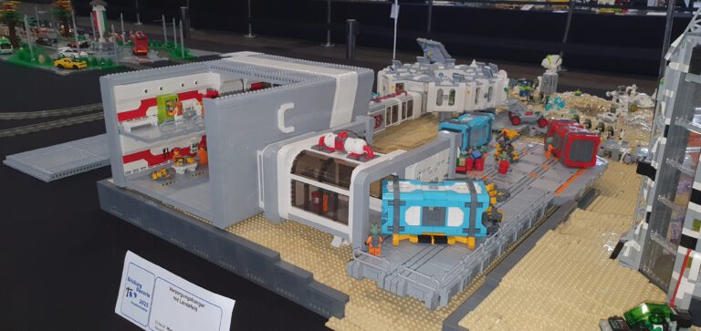 Moonbase – Versorgungshangar mit Landefeld